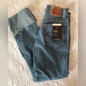 ❤️Levi’s Wedgie Straight- size 25❤️